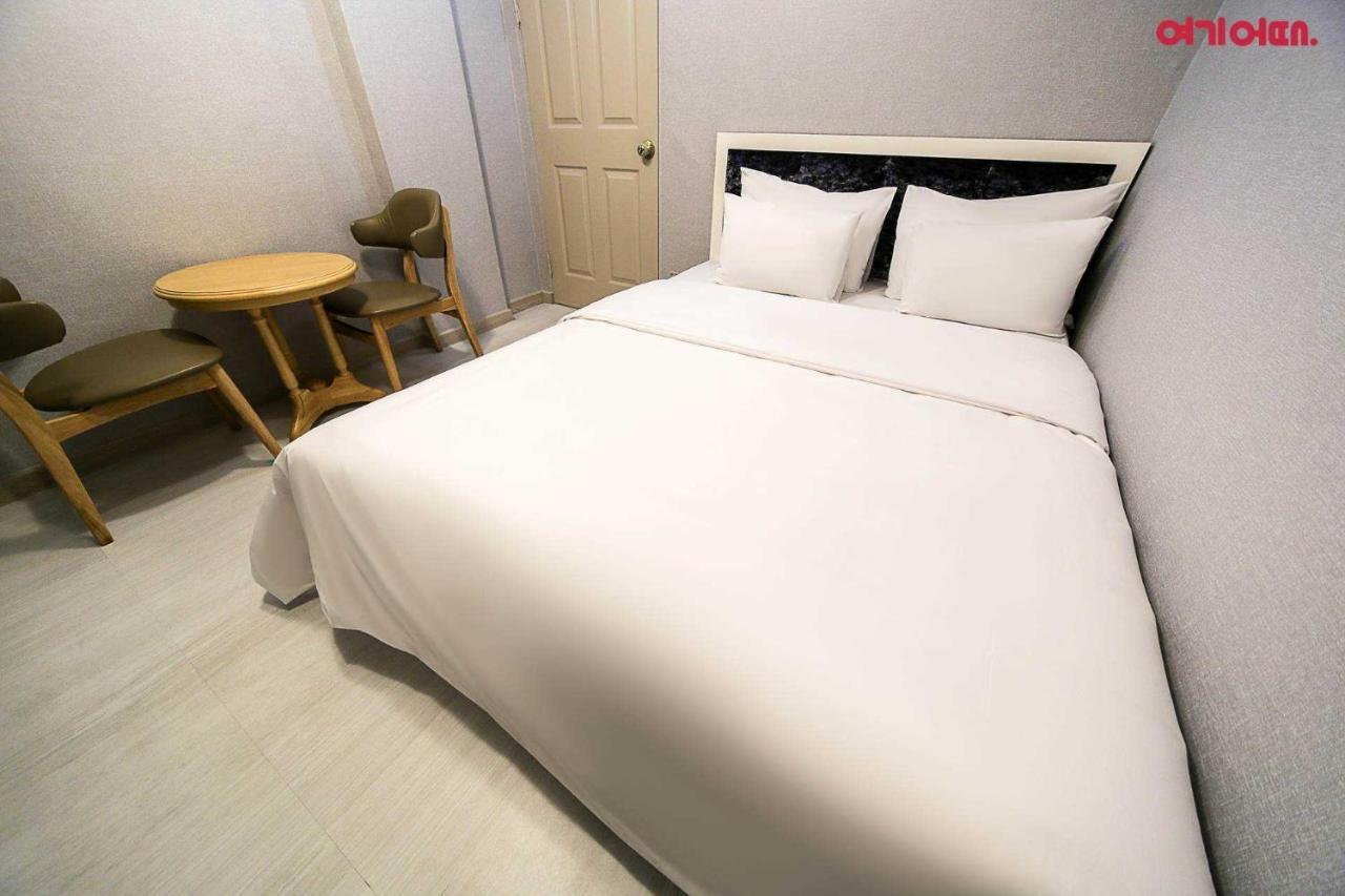 Goodstay Grand Motel Chuncheon Exteriör bild