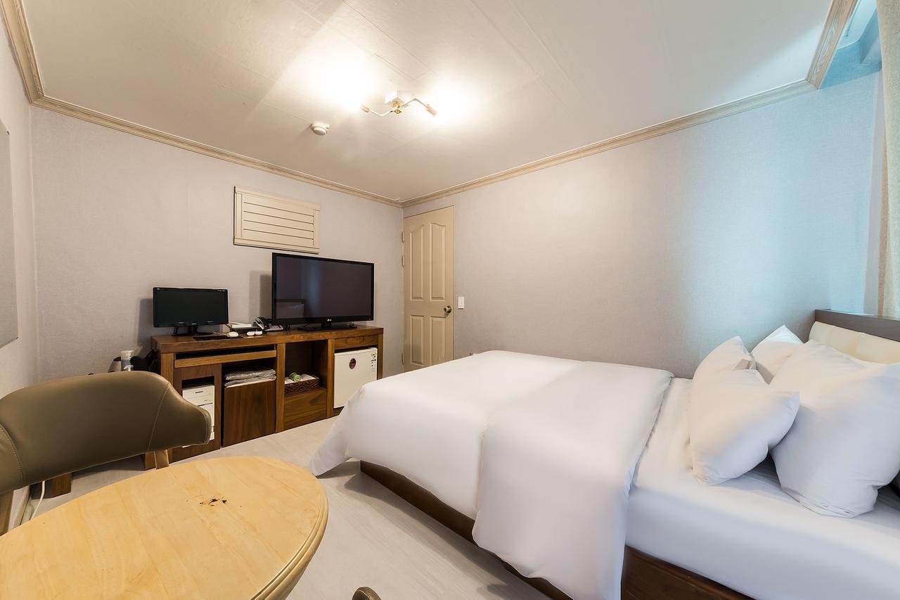 Goodstay Grand Motel Chuncheon Exteriör bild