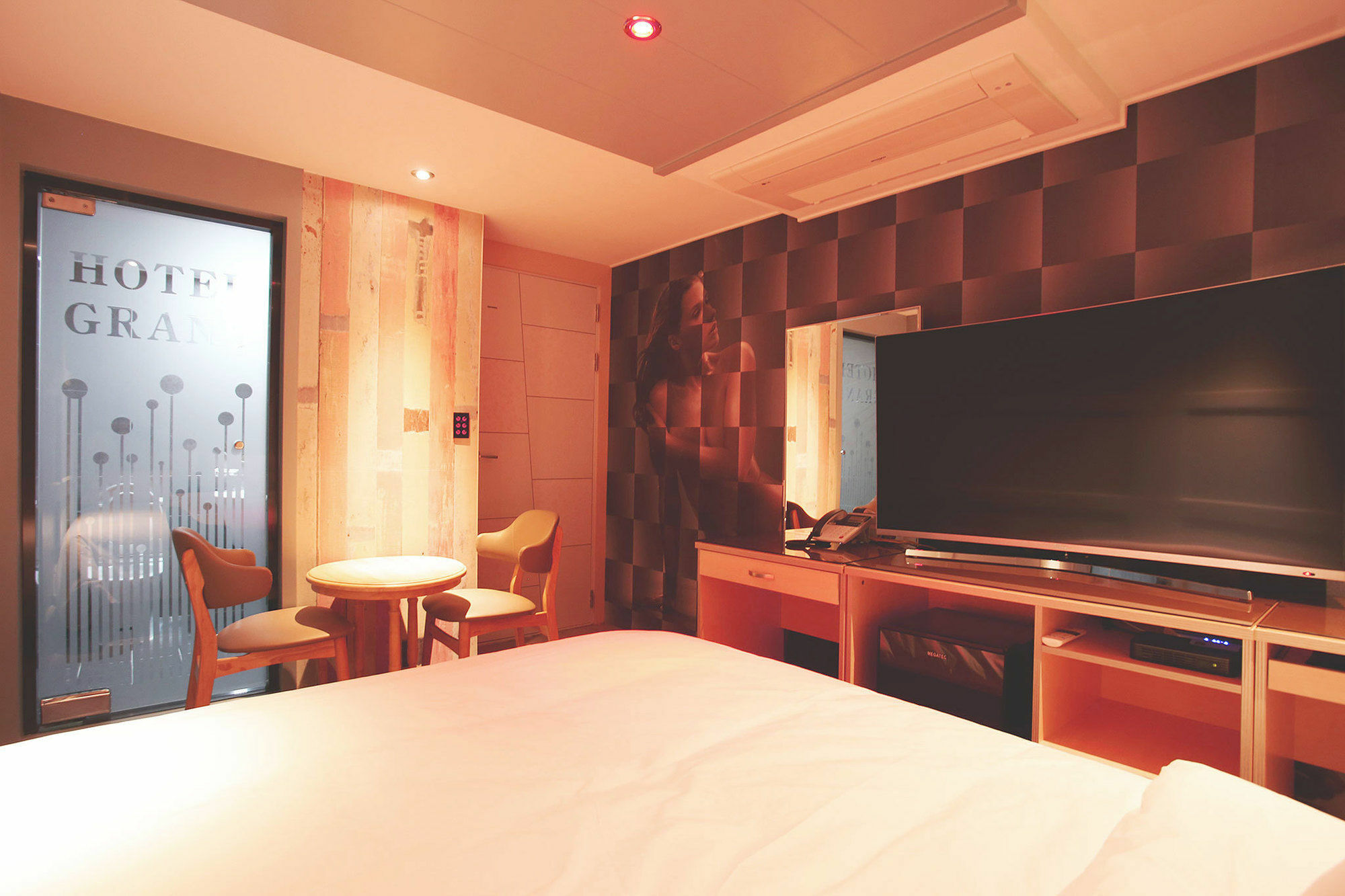 Goodstay Grand Motel Chuncheon Exteriör bild